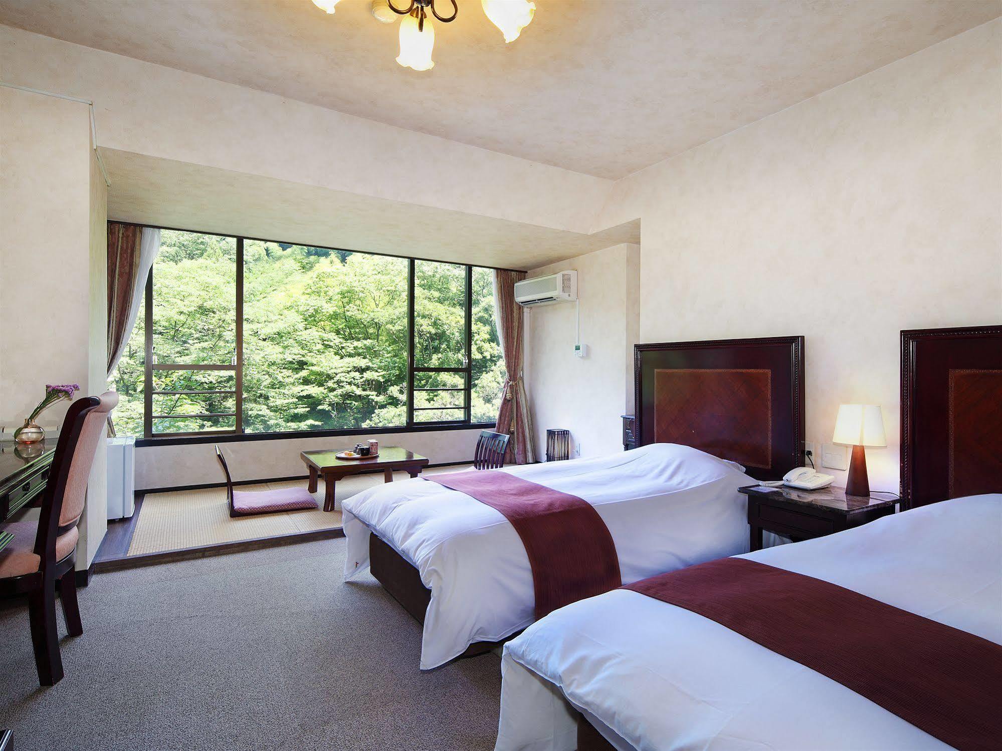 Tonosawa Quatre Saisons Hotel Hakone Buitenkant foto